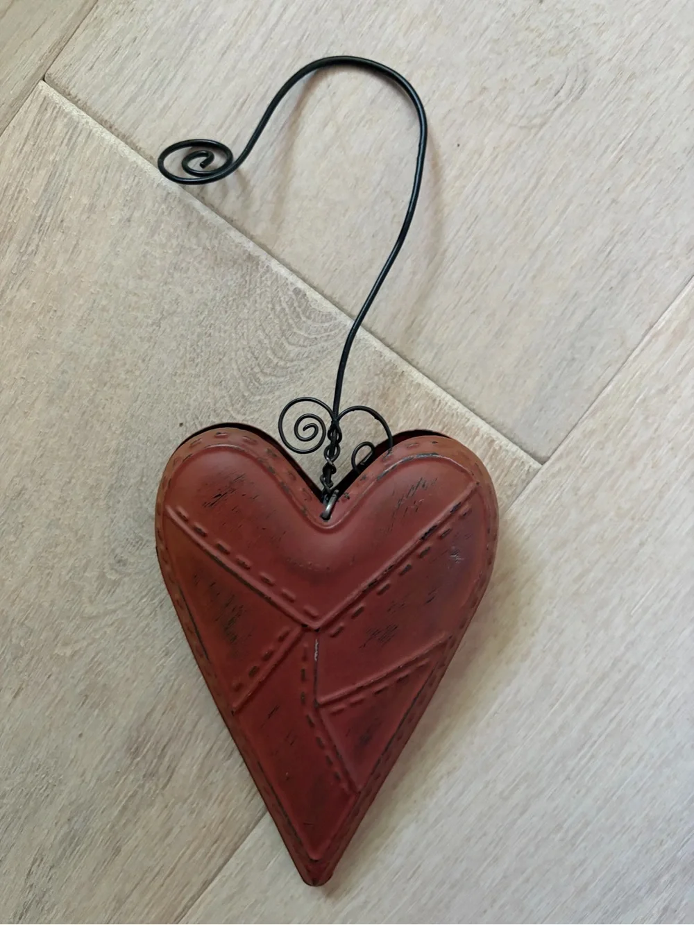 NWOT Rust Red Metal Heart Wall Hanging